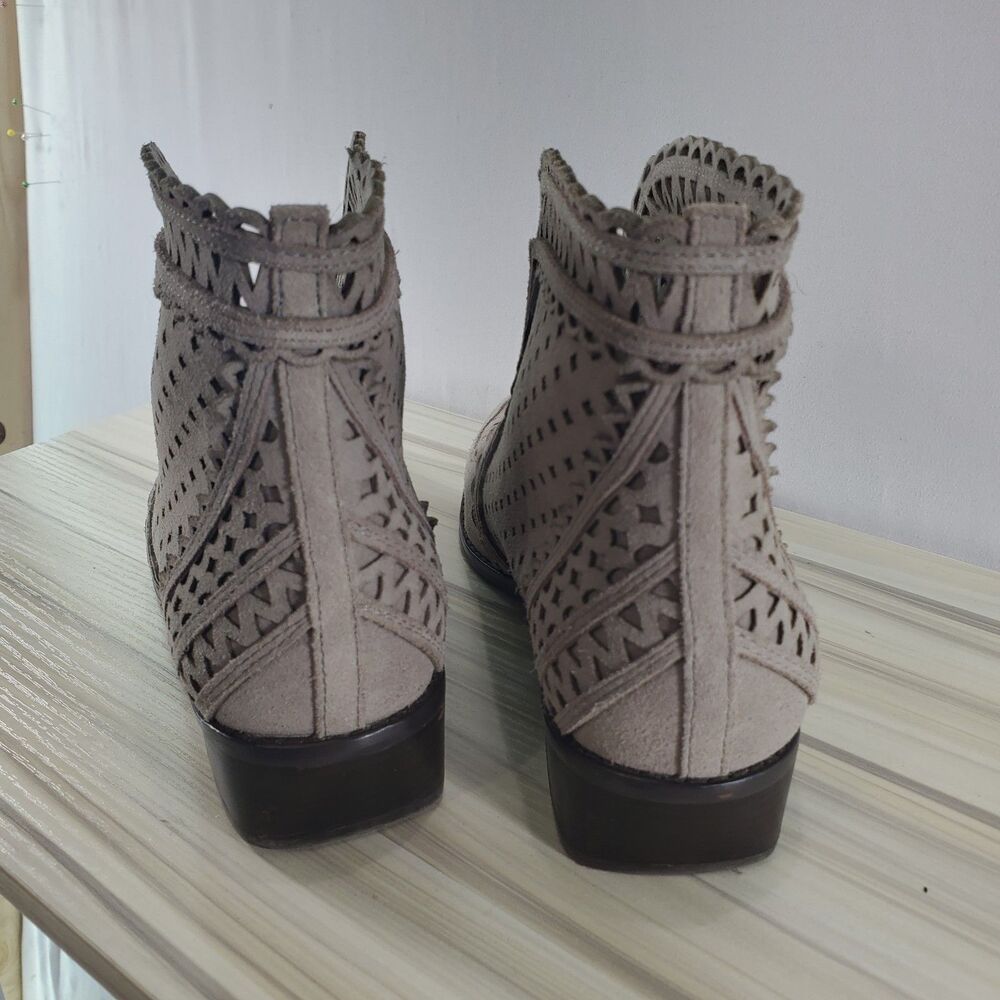8 Cecelia Anthropologie Tate Suede Bootie Cut Out Perforated Taupe Ankle Boot - Picture 5 of 10